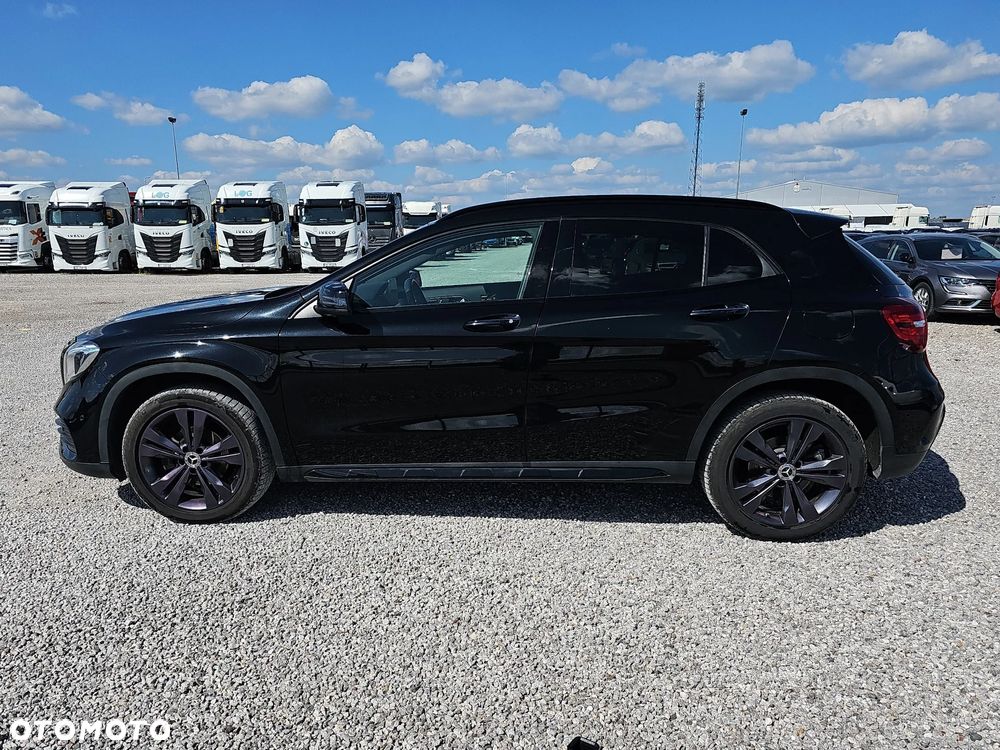 Mercedes-Benz GLA 200 7G-DCT AMG Line - 9