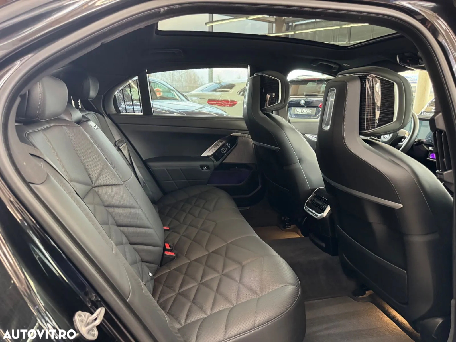 BMW Seria 7 740d xDrive - 25