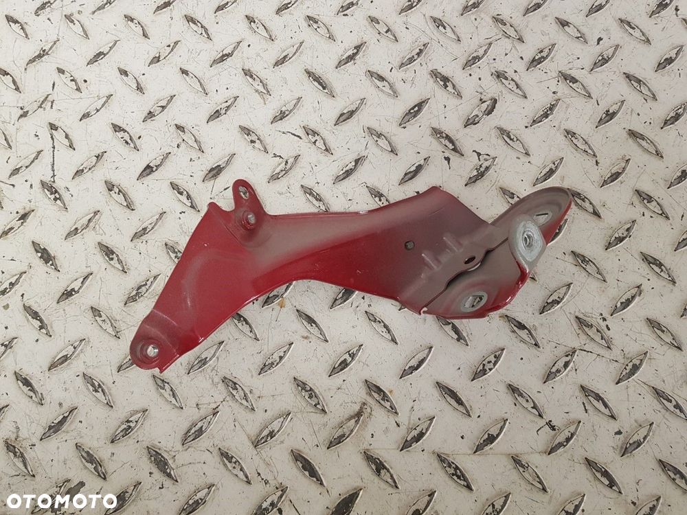 NOWY ORYGINALNY  WSPORNIK MOCOWANIE UCHWYT BŁOTNIKA PRAWY PRZÓD SKODA OCTAVIA IV 4 20-25 5E - 2