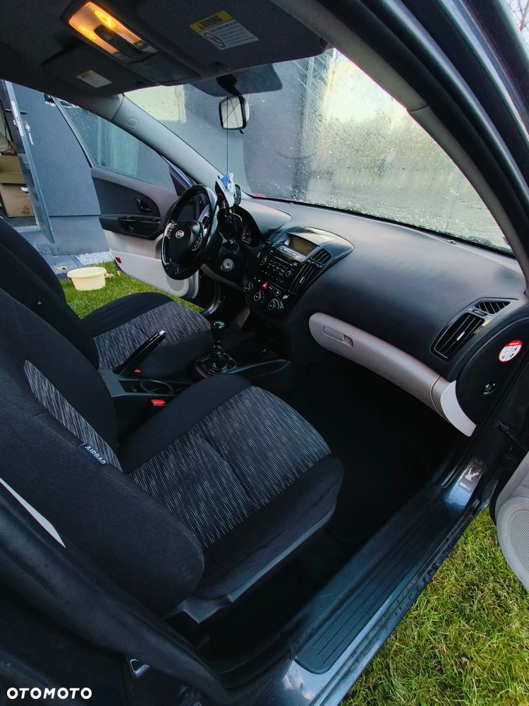 Kia Ceed 1.4 Comfort - 16