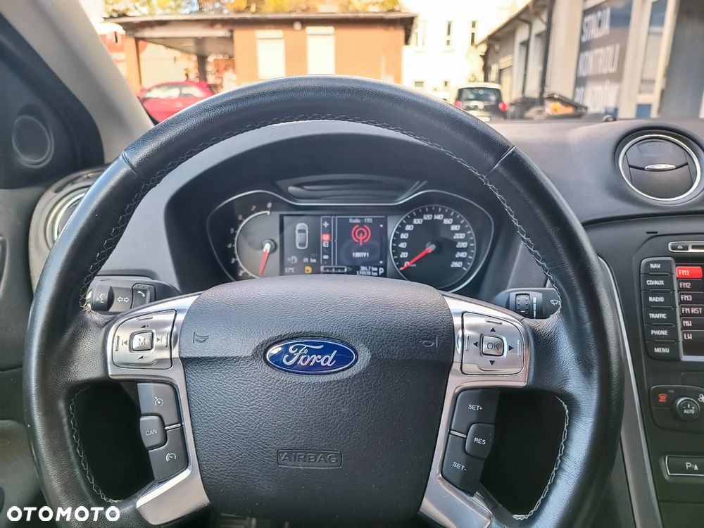 Ford Mondeo 2.0 EcoBoost Titanium - 16
