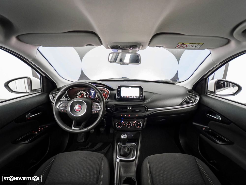 Fiat Tipo Station Wagon 1.3 M-Jet Lounge - 11