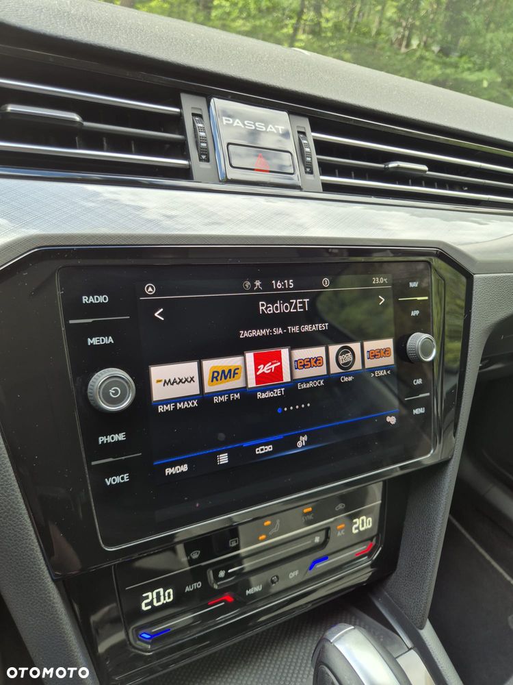 Volkswagen Passat 2.0 TSI Business DSG - 22