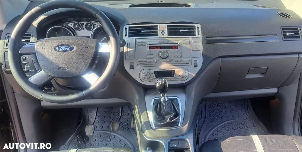 Ford Kuga 2.0 TDCi 2x4 Titanium - 7