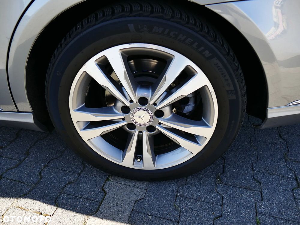 Mercedes-Benz Klasa E 200 BlueTEC 7G-TRONIC Elegance - 16