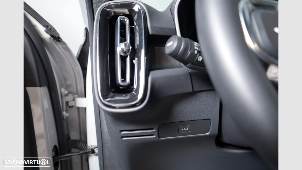 Volvo C40 Recharge Extended Range Plus - 11