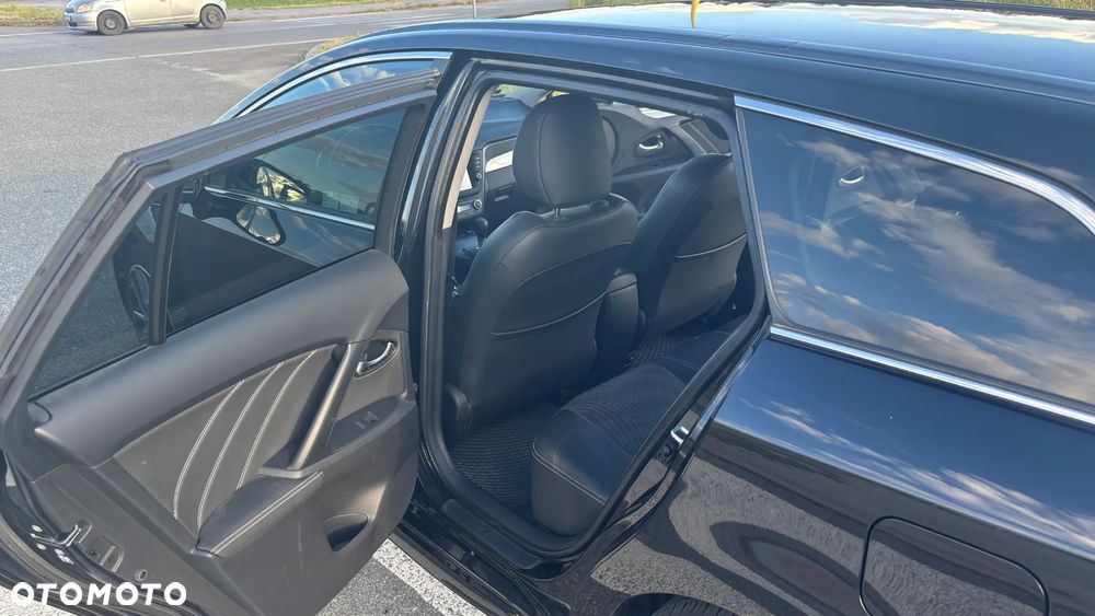 Toyota Avensis 1.8 Premium MS - 4