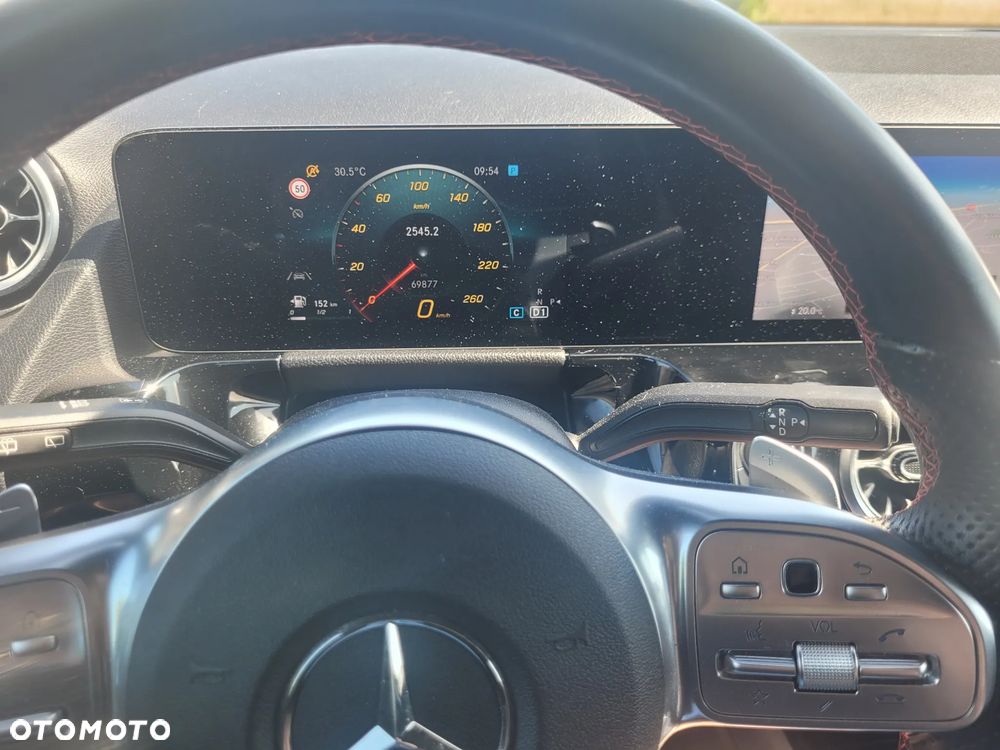 Mercedes-Benz GLA 200 d 8G-DCT AMG Line - 24