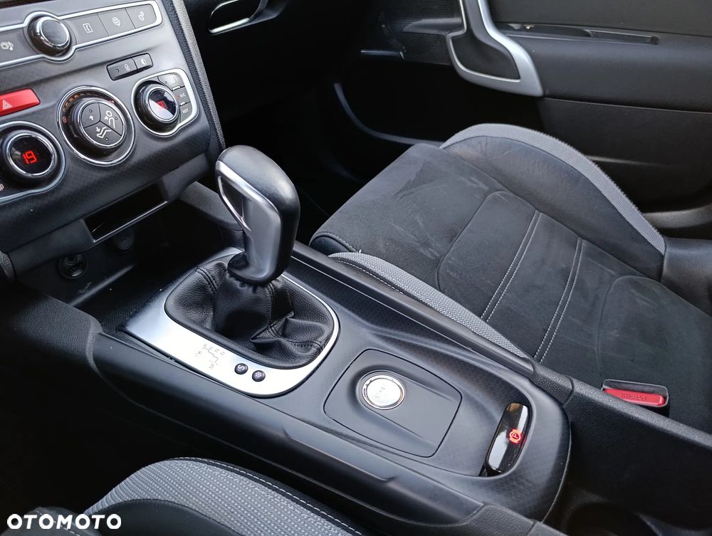 DS Automobiles DS 4 Crossback - 23