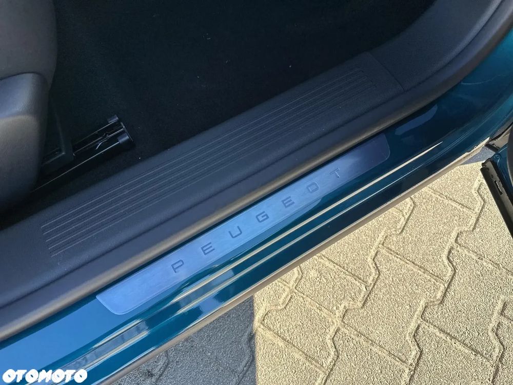 Peugeot 408 - 24