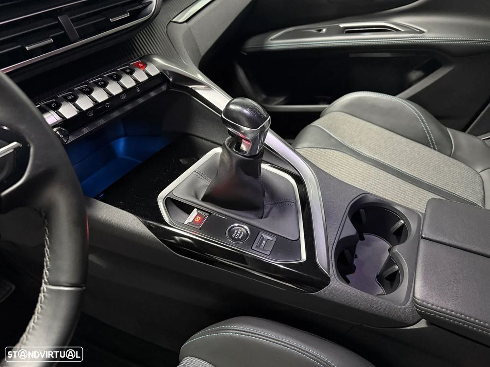 Peugeot 5008 1.2 PureTech Allure — fotografia 10