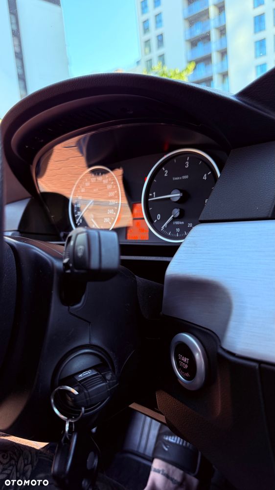 BMW Seria 5 520d - 7