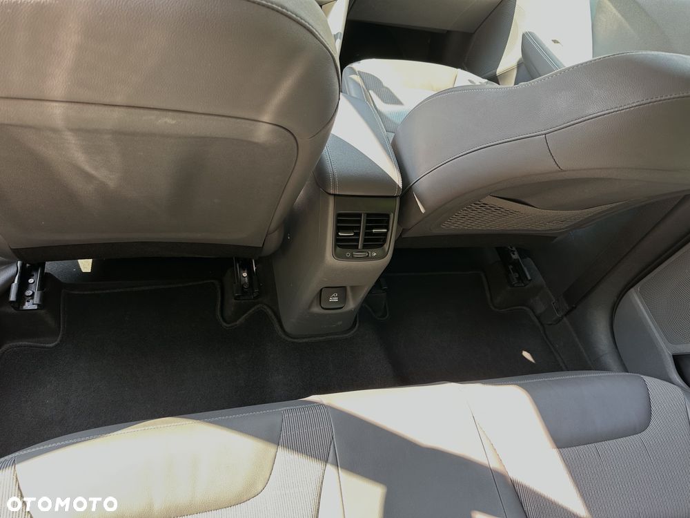 Kia Niro 1.6 GDI Hybrid L - 28