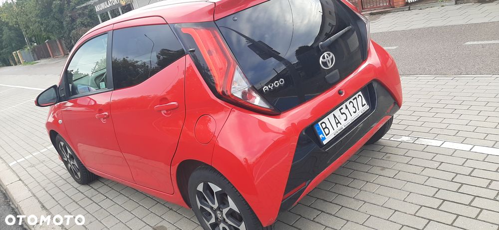 Toyota Aygo x-play - 4