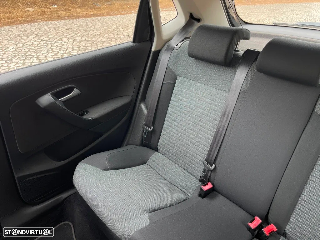 VW Polo 1.6 TDI Confortline BlueMotion - 39