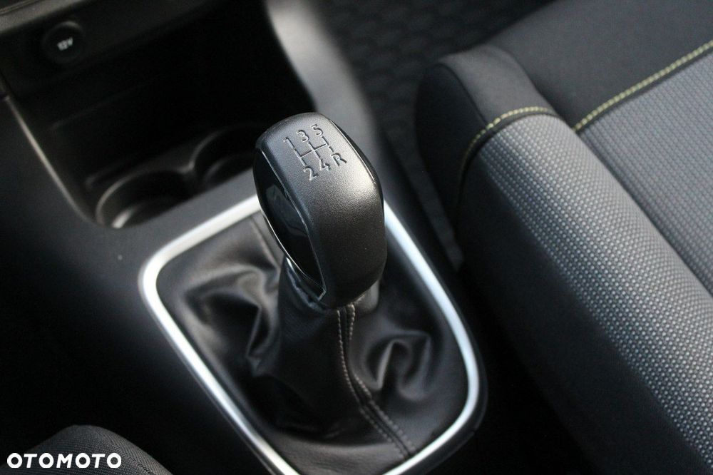 Citroën C3 1.2 PureTech Shine - 17