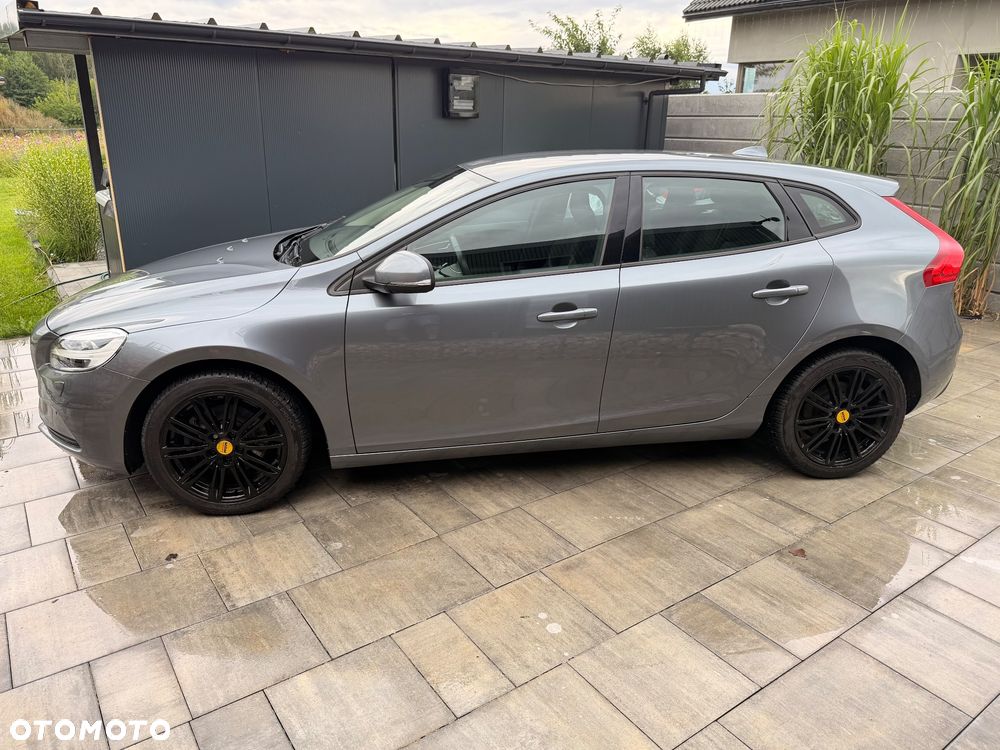 Volvo V40 - 11