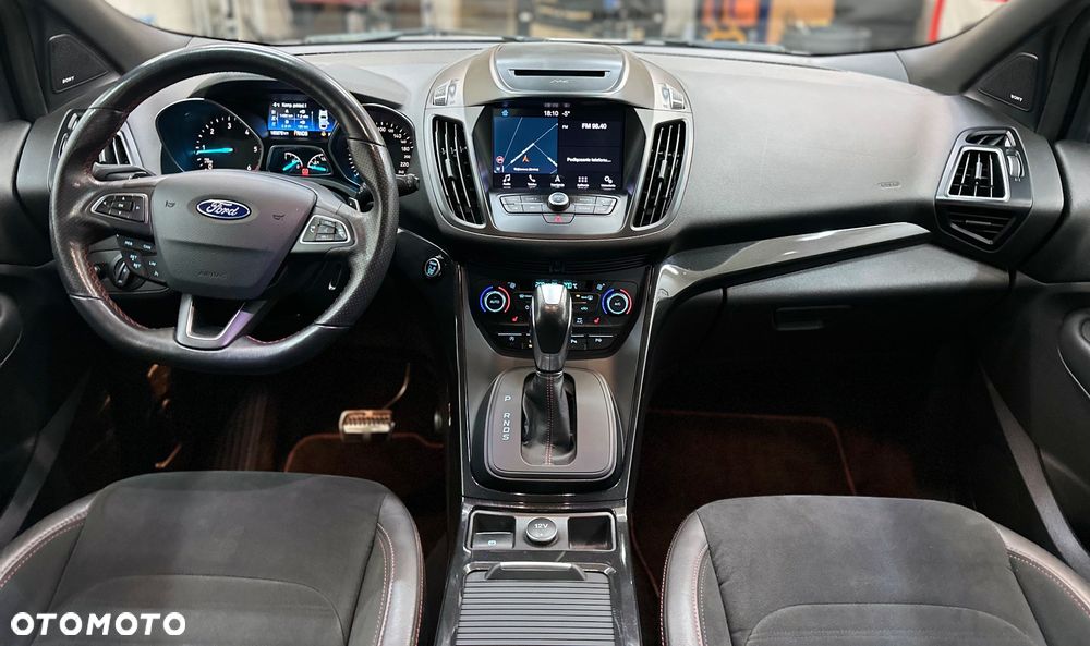 Ford Kuga 2.0 TDCi 4x4 ST-Line - 19