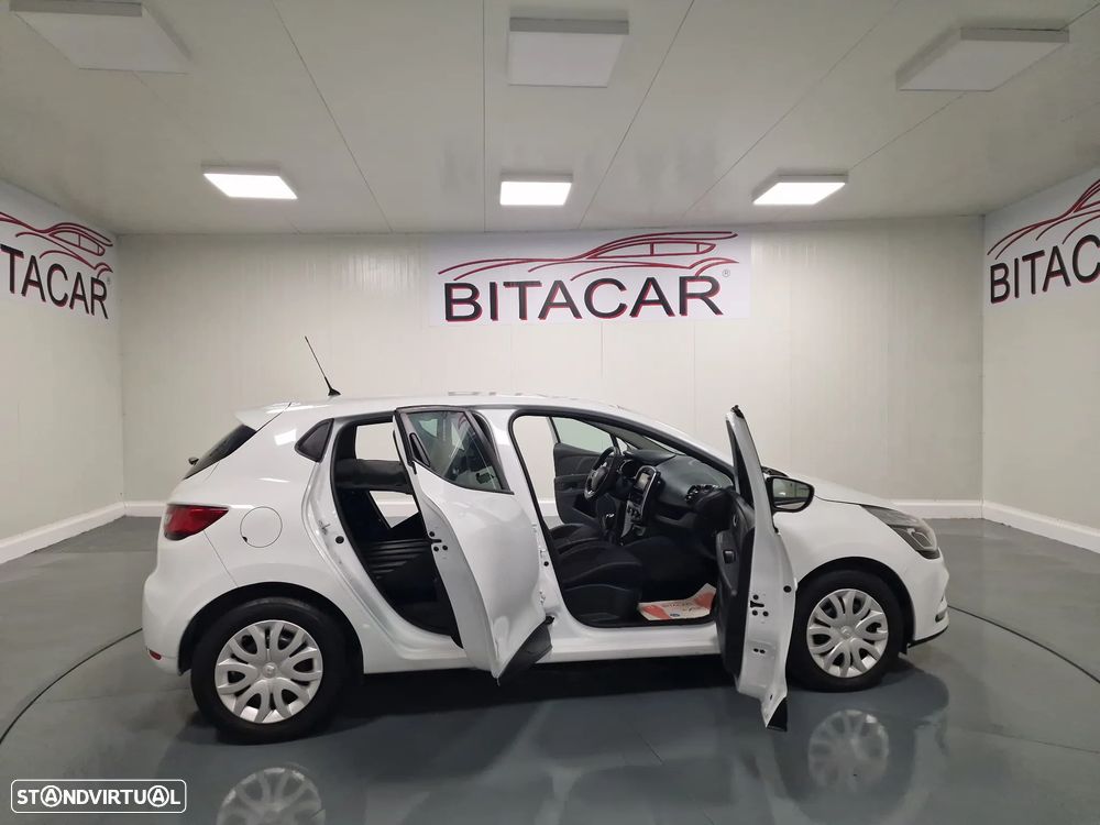 Renault CLIO SOCIETE 1.5 DCI 90CV GPS IVA DEDUTIVEL - 32