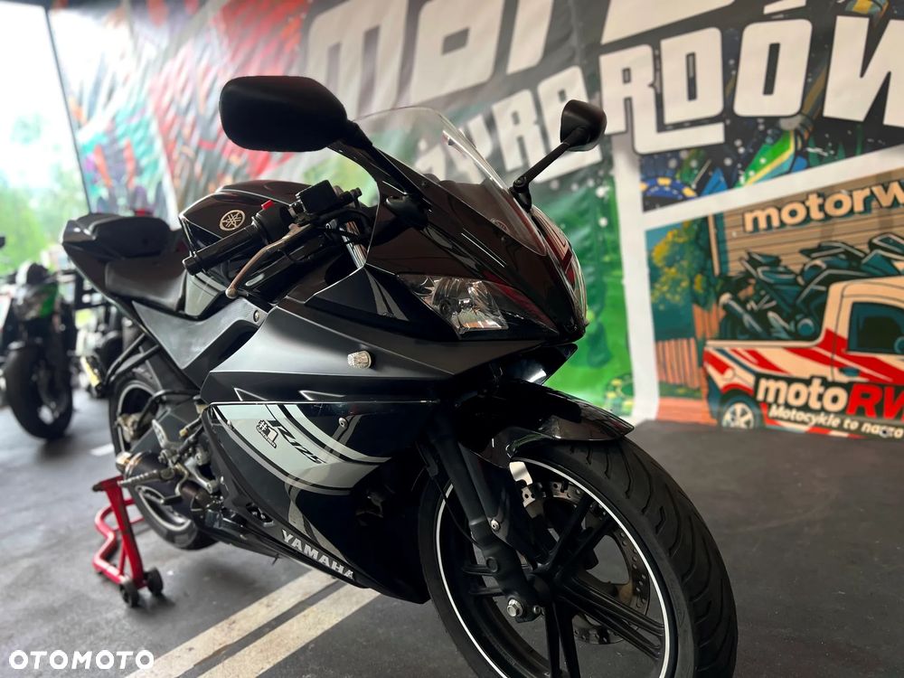 Yamaha YZF - 19