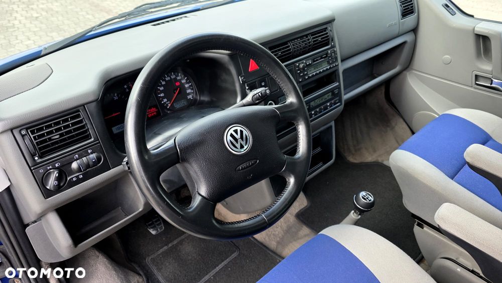 Volkswagen Multivan - 19