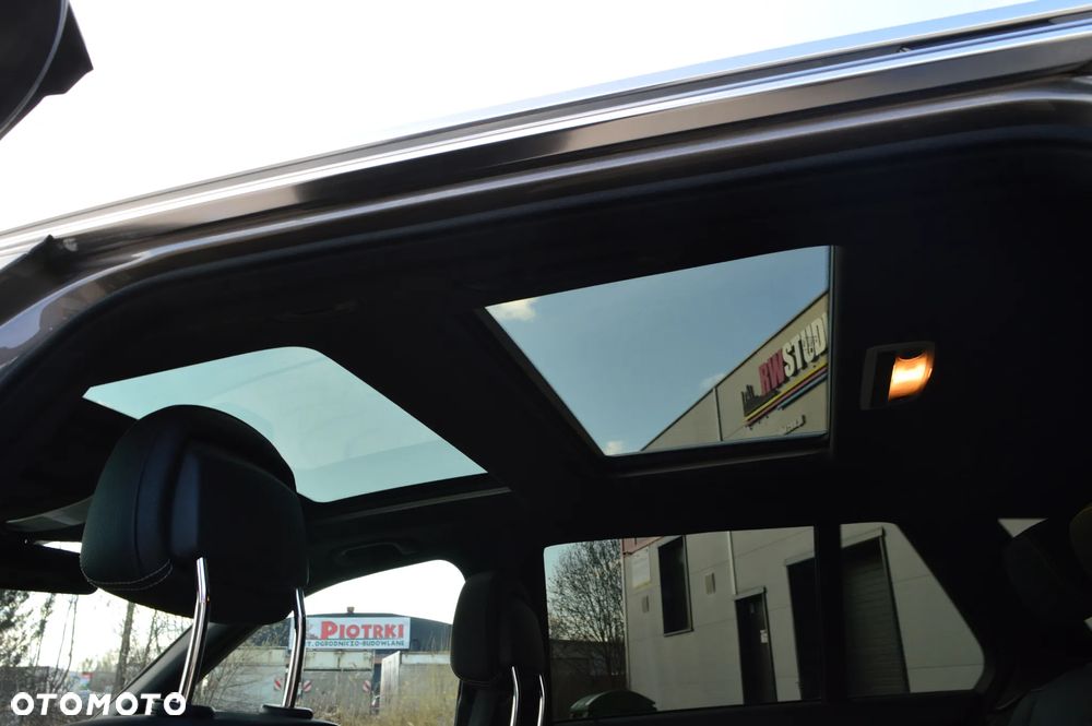 Mercedes-Benz Klasa C 280 7G-TRONIC Avantgarde Sport Edition - 17