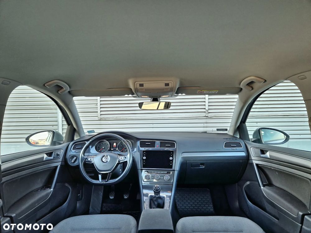 Volkswagen Golf VII 1.5 TSI BMT Comfortline - 18