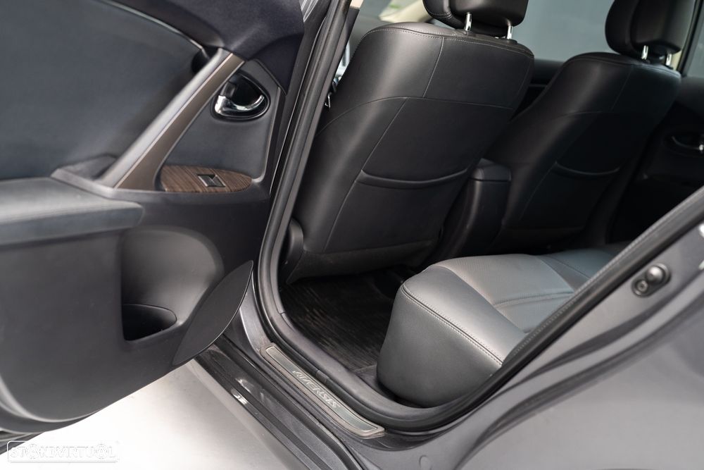 Toyota Avensis SD 2.0 D-4D Exclusive +Navi - 25