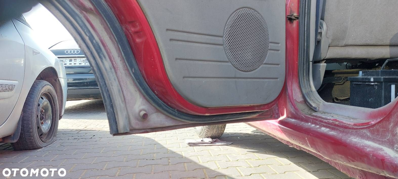 DRZWI KOMPLETNE LEWY TYŁ FREELANDER I 601 - 2