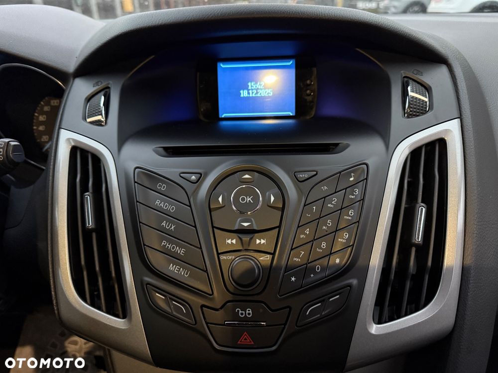 Ford Focus SW 1.6 TDCi DPF Champions Edition - 14