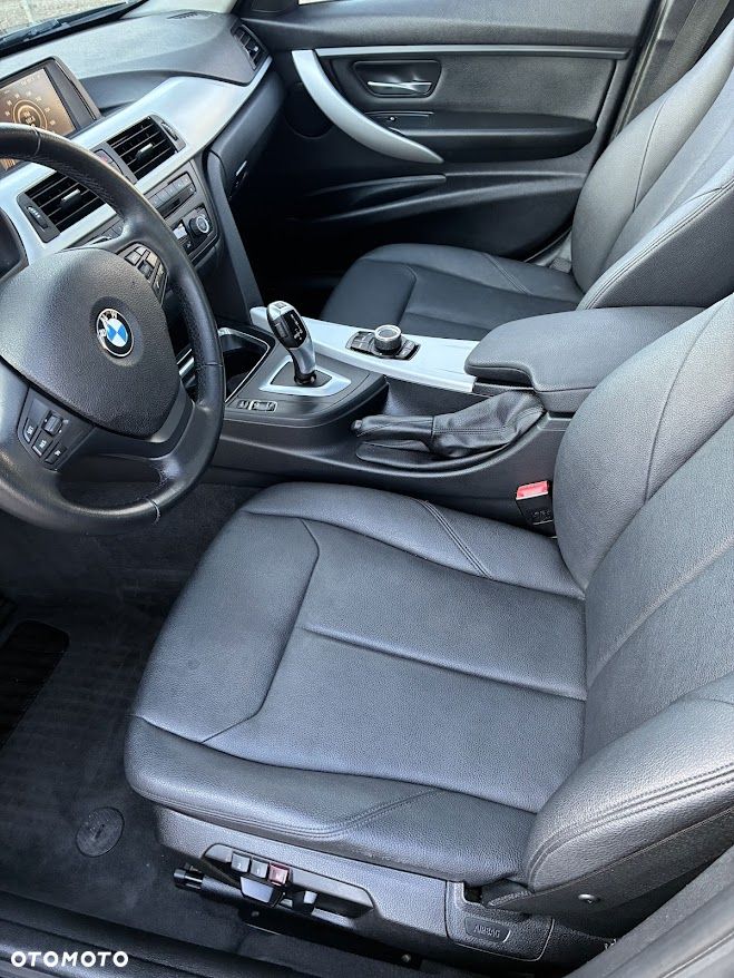 BMW Seria 3 328i xDrive - 6