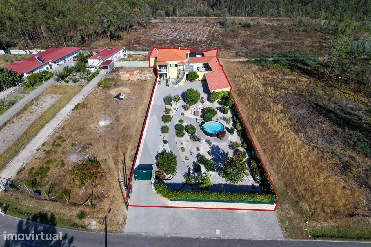 Moradia T4 de Luxo Murada com Piscina, Anexos e Duplo Acesso | Sarzedo - Grande imagem: 2/52