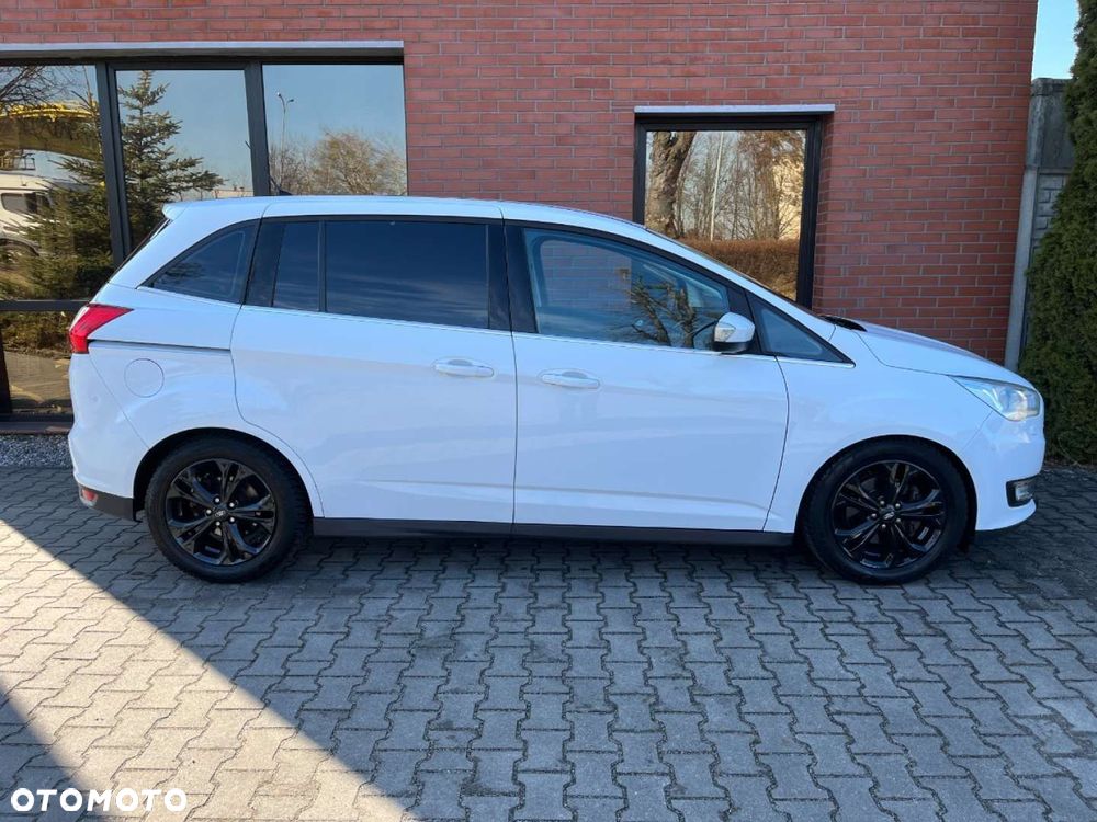 Ford Grand C-MAX - 25