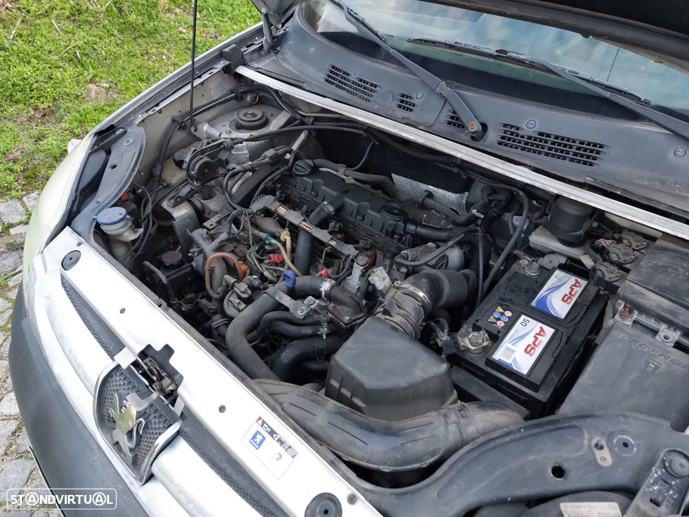 Peugeot Partner 2.0 HDi VTC - 9