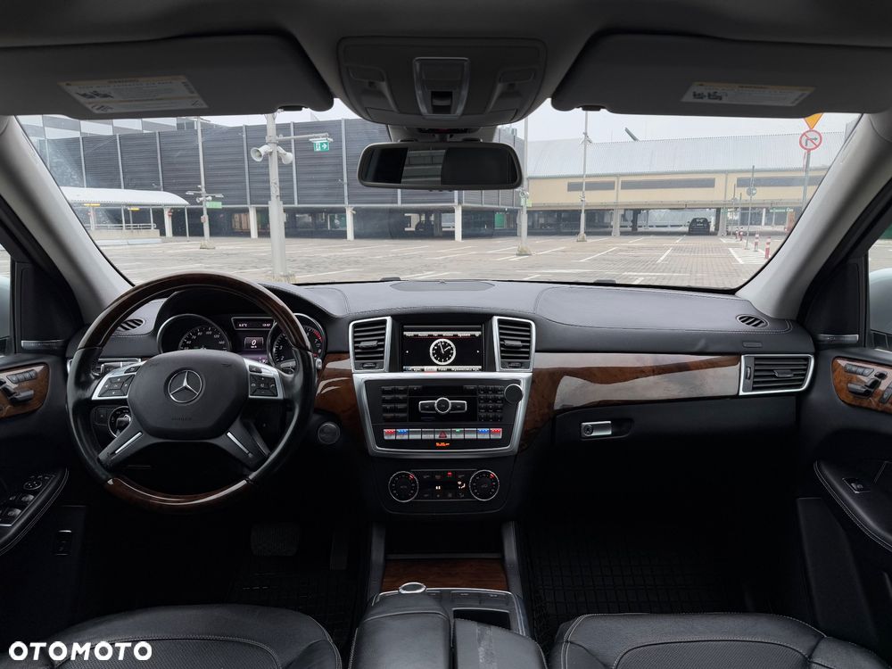 Mercedes-Benz GL - 25