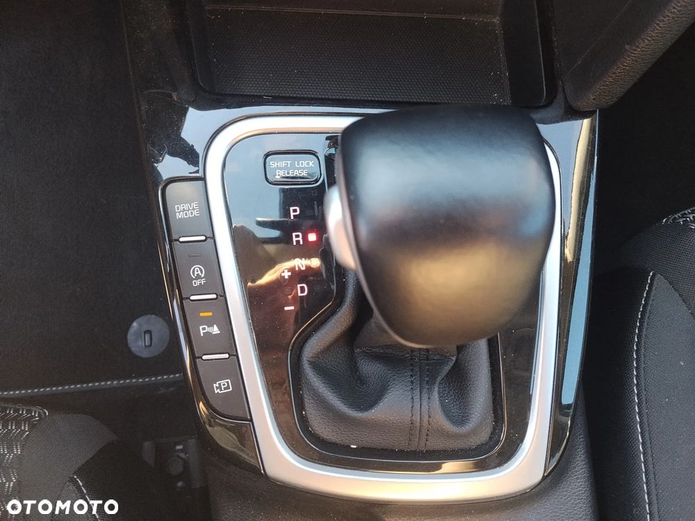 Kia Ceed - 11