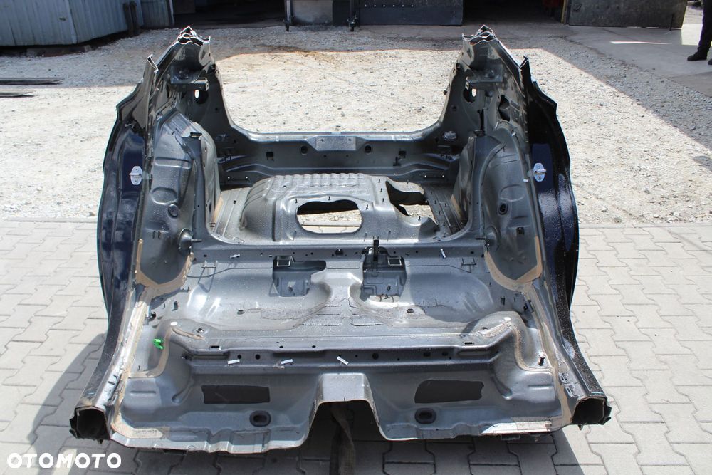 Cupra Formentor ćwiartka tył prawa lewa pas - 2