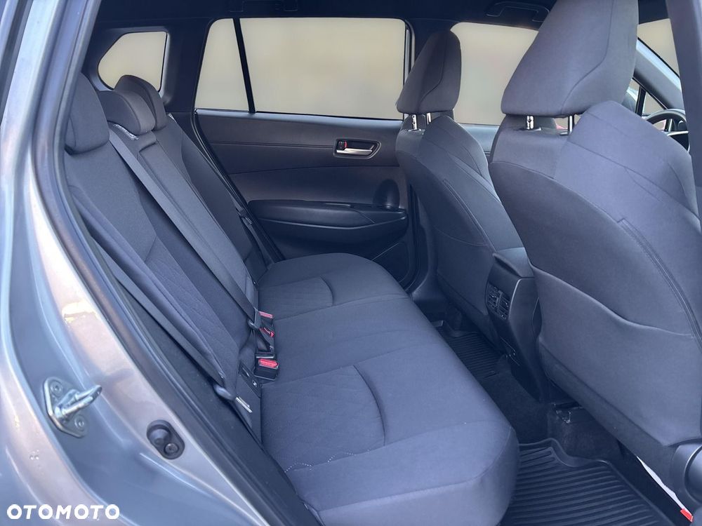 Toyota Corolla Cross - 12