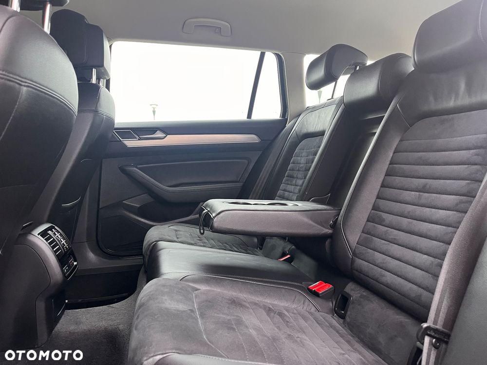 Volkswagen Passat - 8