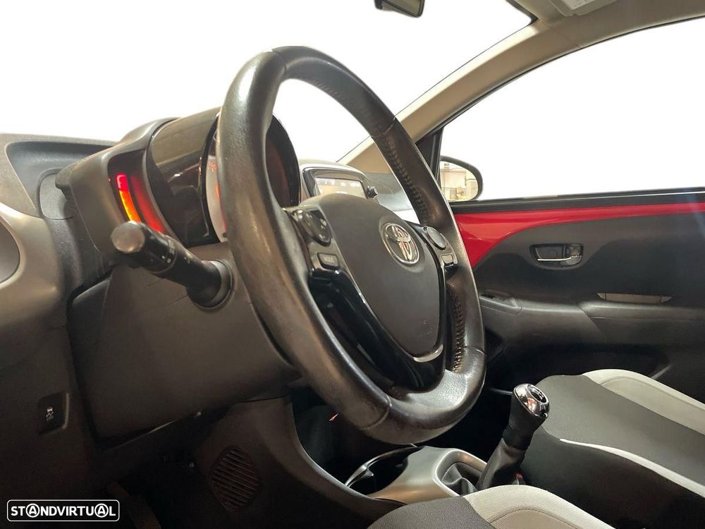 Toyota Aygo 1.0 X-Play+AC+X-Touch - 16