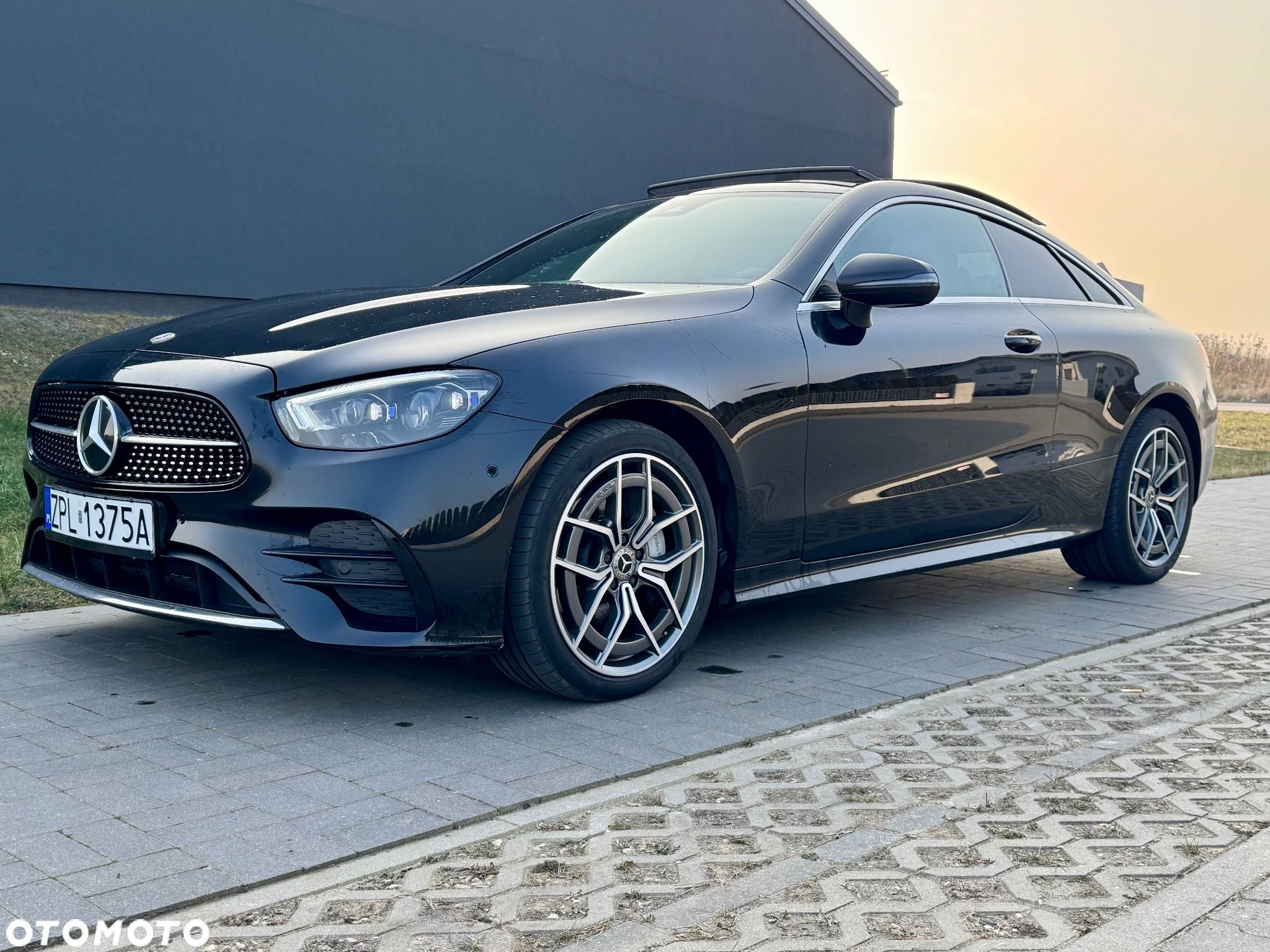 Mercedes-Benz Klasa E 220 d Coupe 4-Matic AMG - 1