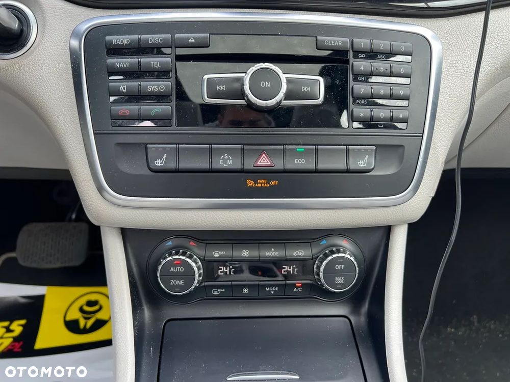 Mercedes-Benz CLA 250 7G-DCT - 16
