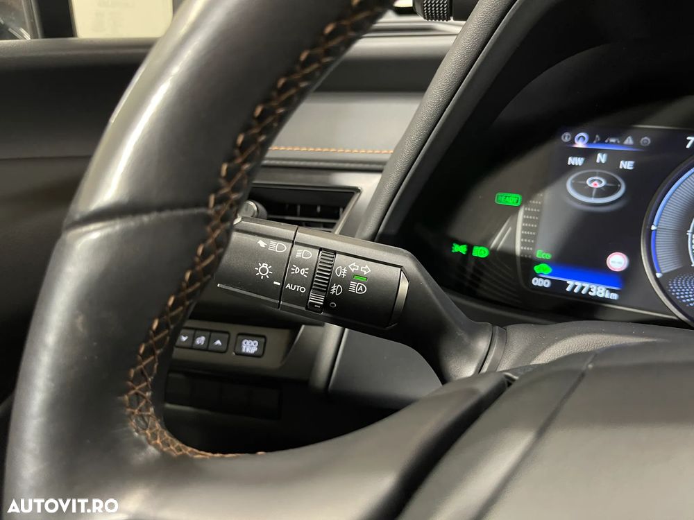 Lexus UX 250h (E-FOUR) Luxury Line - 21