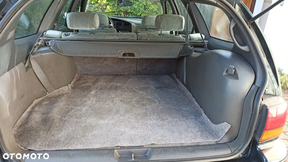 Toyota Camry 3.0 V6 LE - 23