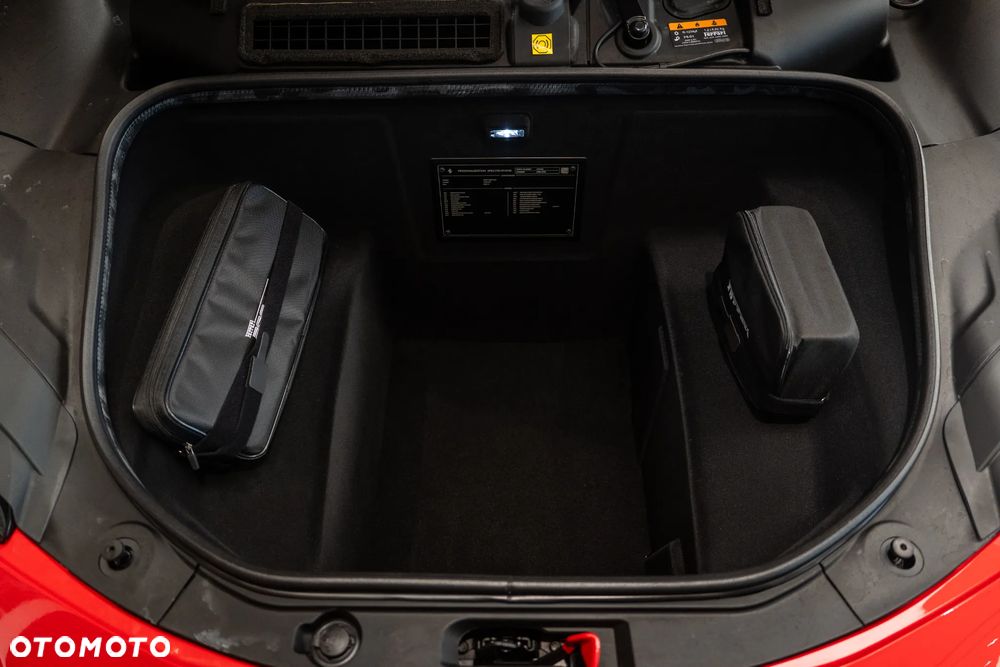 Ferrari 296 GTS - 37