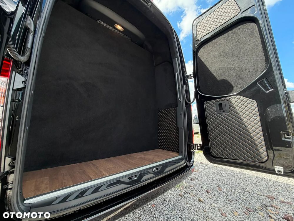 Mercedes-Benz Sprinter 319 - 6