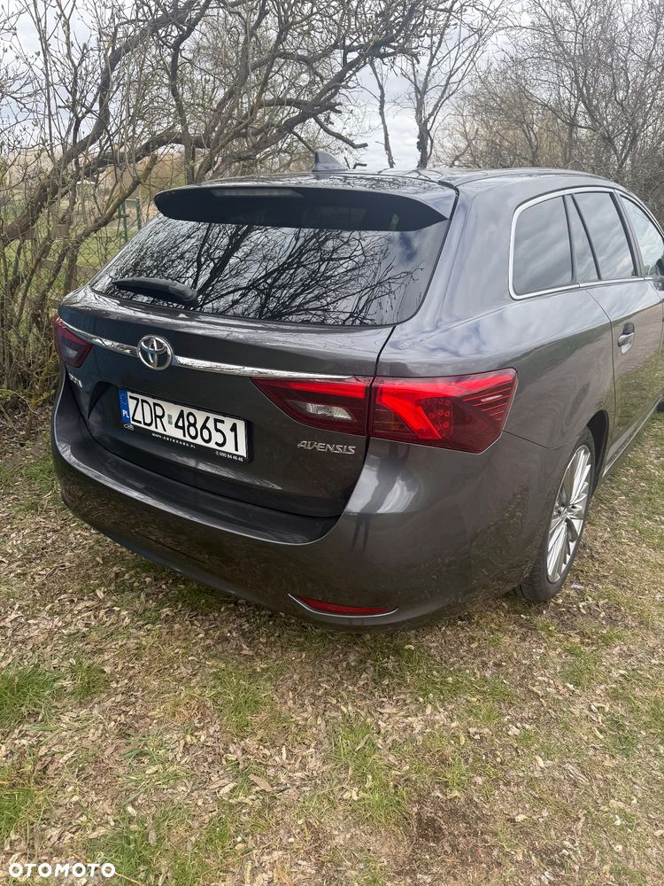 Toyota Avensis 1.8 Premium - 5