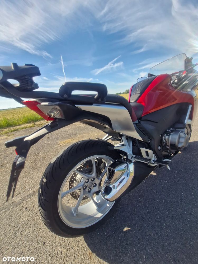 Honda VFR - 18