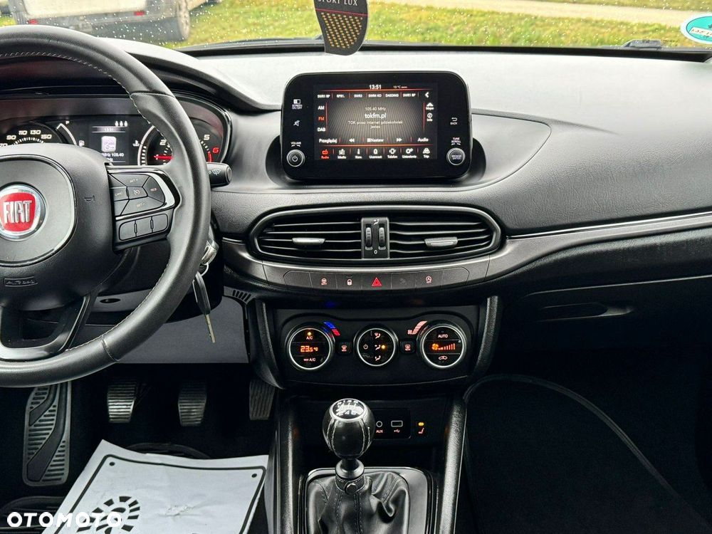 Fiat Tipo 1.4 T-Jet 16v S-Design - 25