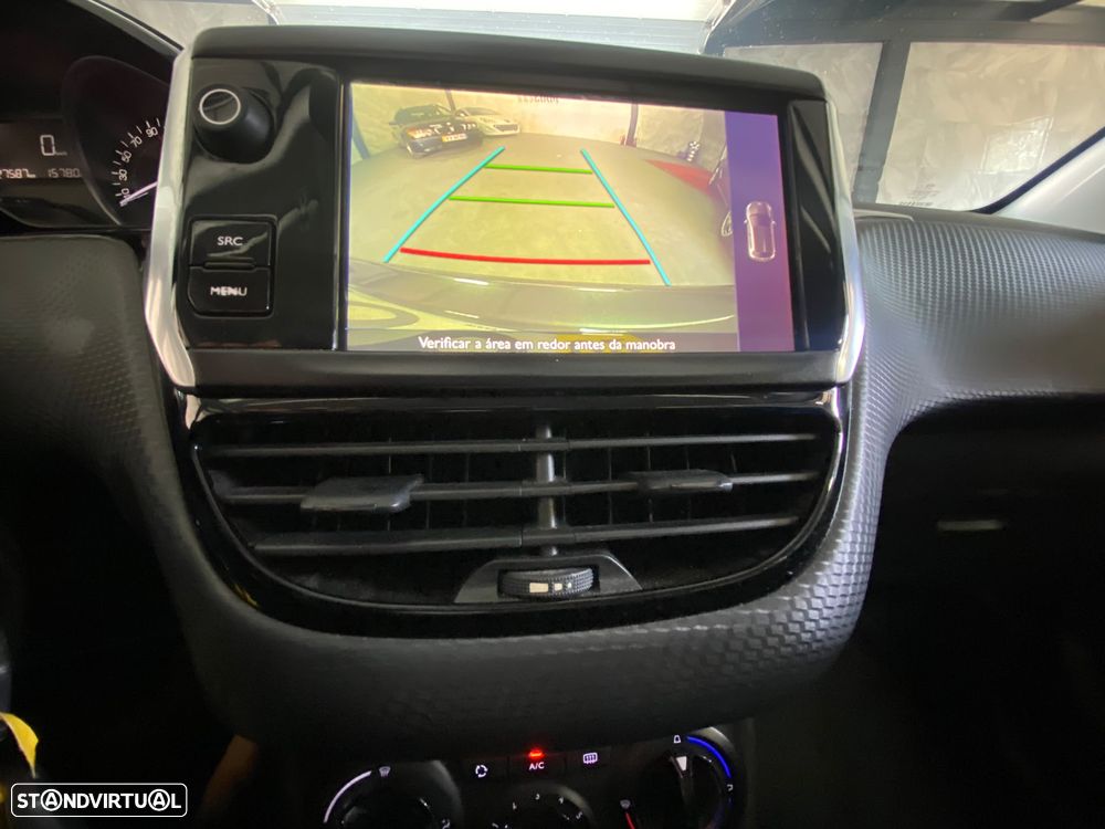 Peugeot 208 1.2 PureTech Style - 14